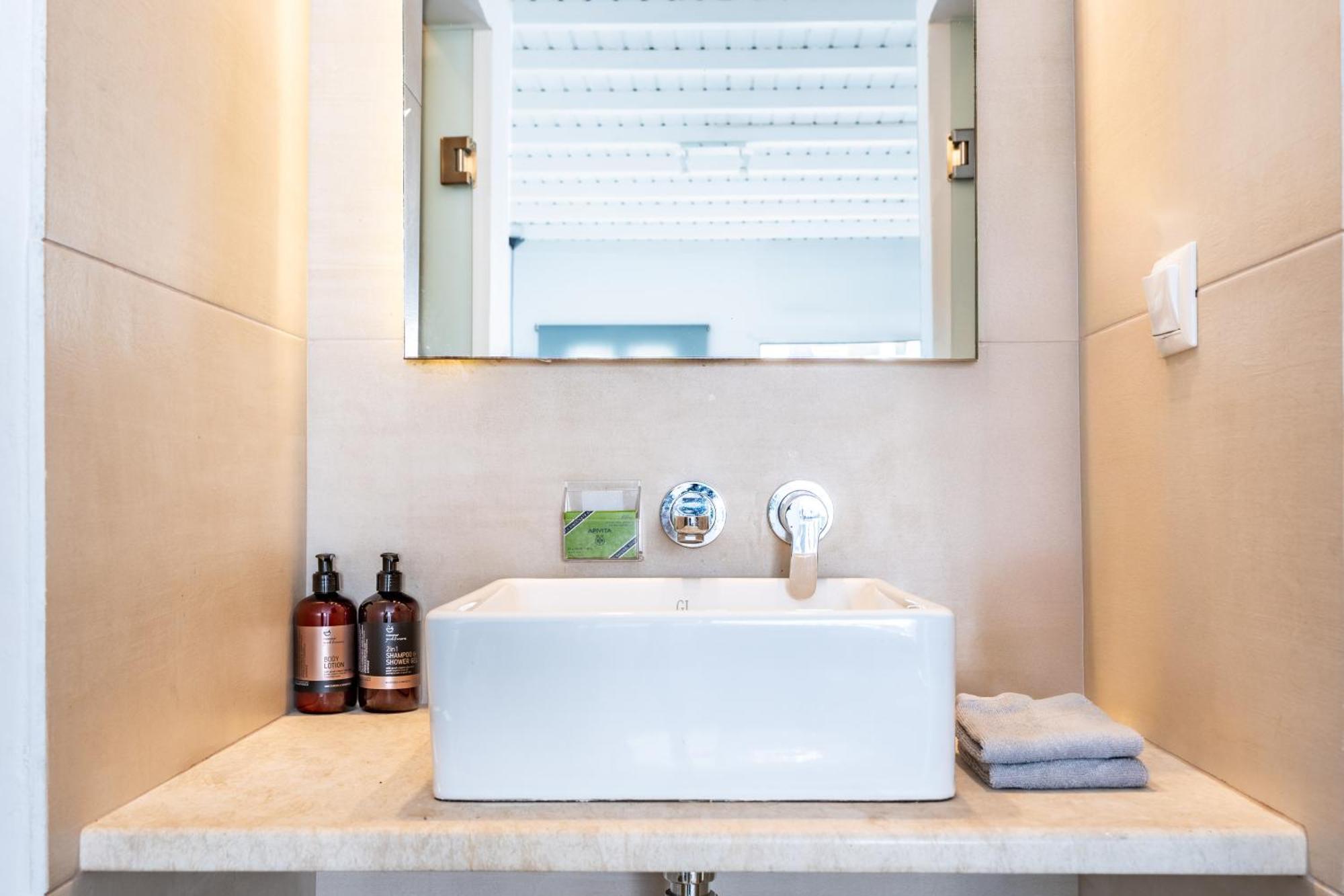 Maison Central By Monocle Mykonos Town Екстер'єр фото